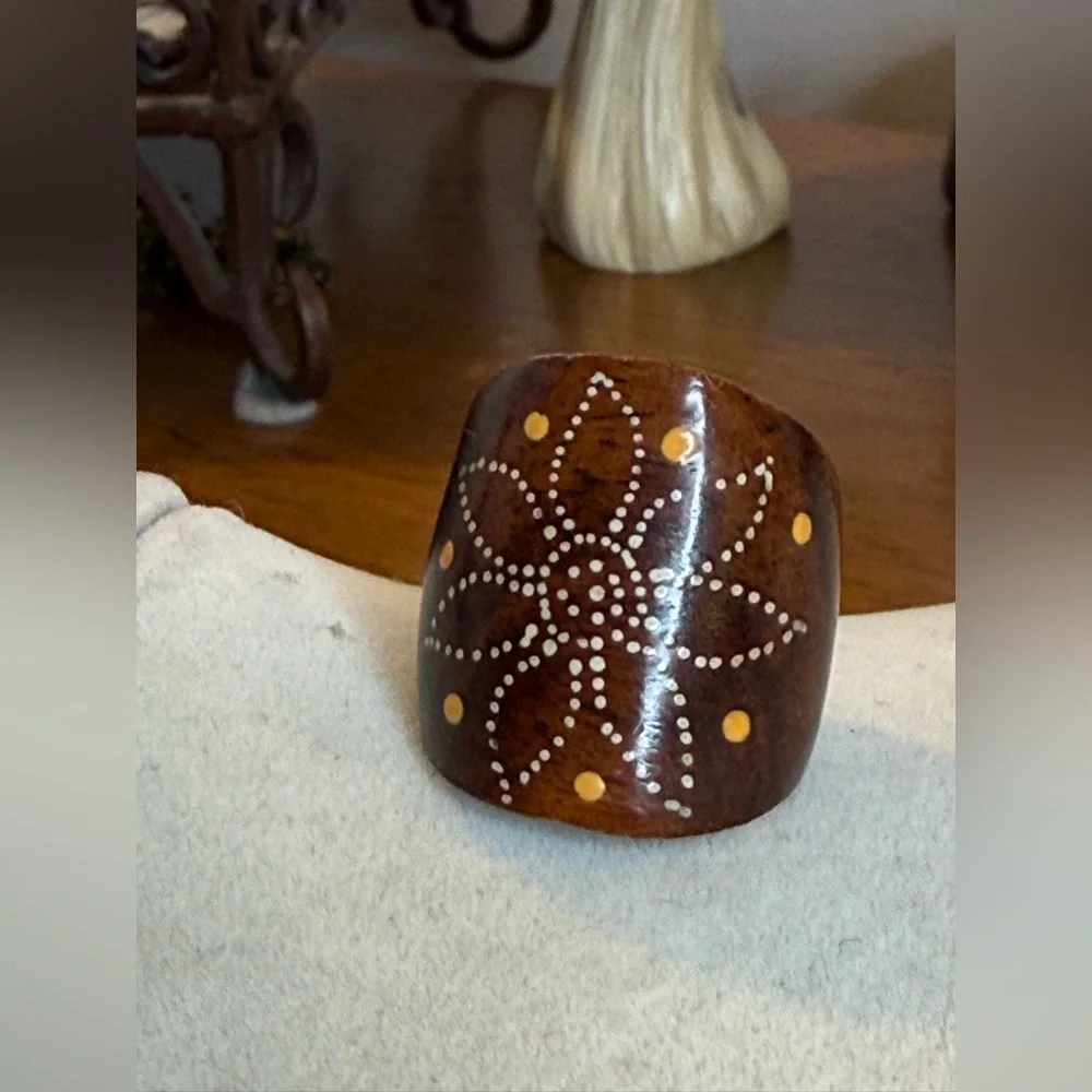 Vintage Hand Painted Wood Ring Size 8 Wide Band Boho Folk Art Floral Statement - Picture 7 of 7